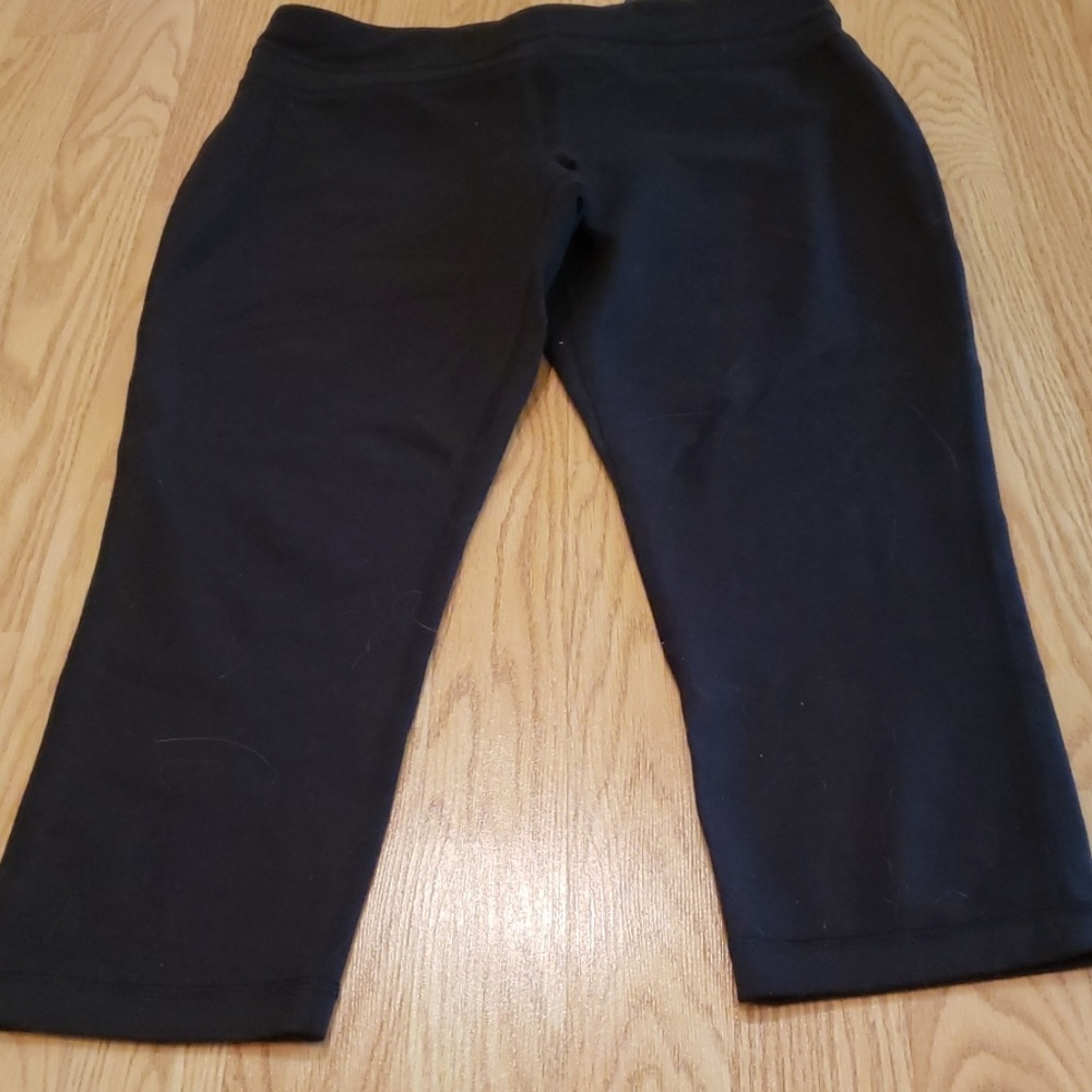 NWT yoga capris